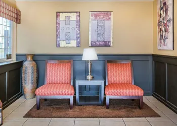 Econo Lodge Inn & Suites Lodi - Wine Country Area hotel thumbnail 3