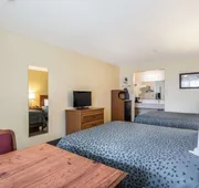 Econo Lodge Inn & Suites Lodi - Wine Country Area hotel detail image 7