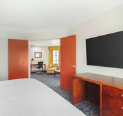 Best Western Plus Villa Del Lago Inn Patterson hotel detail image 4