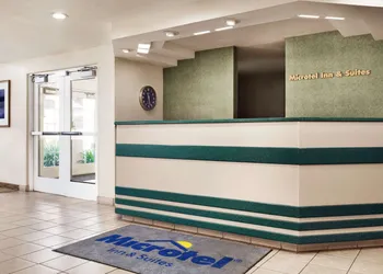 Microtel Inn & Suites by Wyndham Lodi/North Stockton hotel thumbnail 3