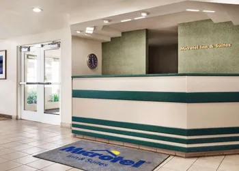 Microtel Inn & Suites by Wyndham Lodi/North Stockton hotel thumbnail 3