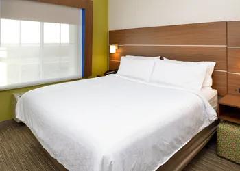 Holiday Inn Express Hotel & Suites Lodi by IHG hotel thumbnail 4