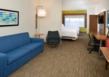 Holiday Inn Express Hotel & Suites Lodi by IHG hotel thumbnail 6