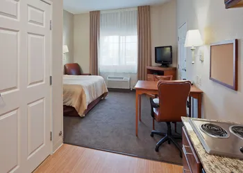 Candlewood Suites Turlock by IHG hotel thumbnail 4