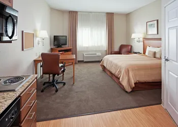 Candlewood Suites Turlock by IHG hotel thumbnail 5