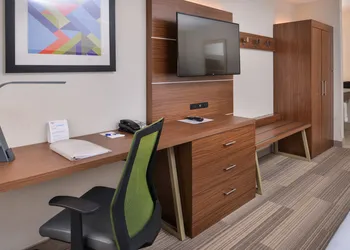 Holiday Inn Express Westley by IHG hotel thumbnail 6