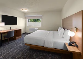 Ramada by Wyndham Merced hotel thumbnail 7