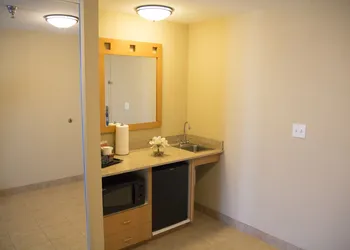 Hampton Inn And Suites Madera hotel thumbnail 6