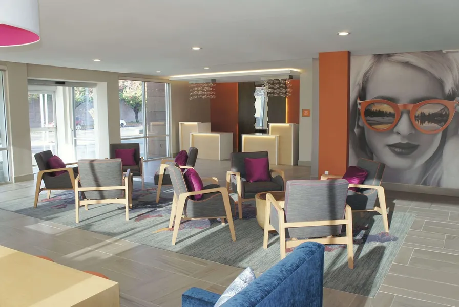 La Quinta Inn & Suites by Wyndham Madera hotel detail image 2