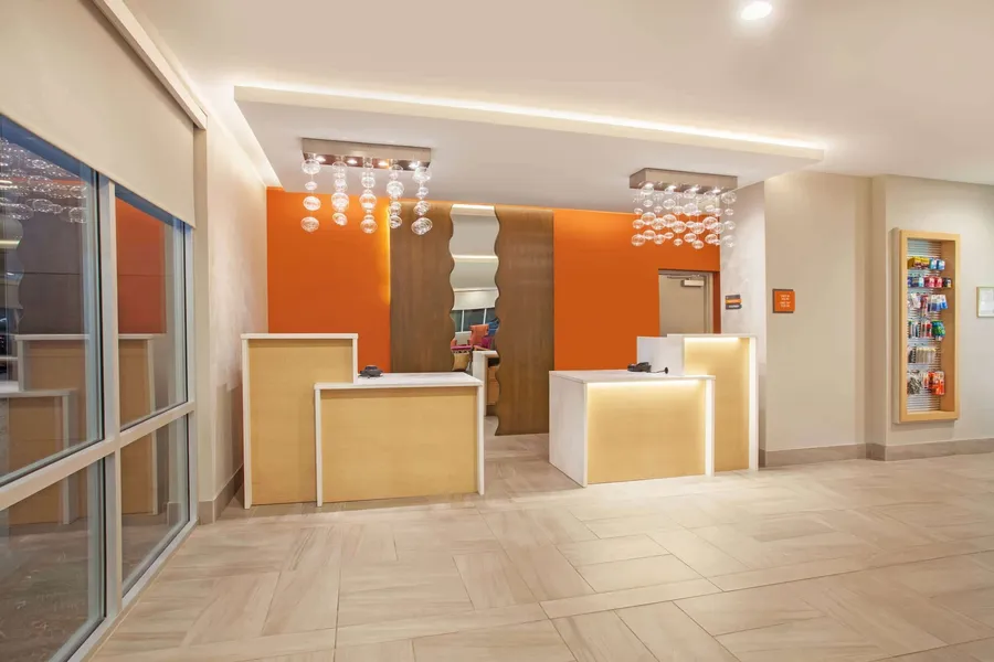 La Quinta Inn & Suites by Wyndham Madera hotel detail image 6