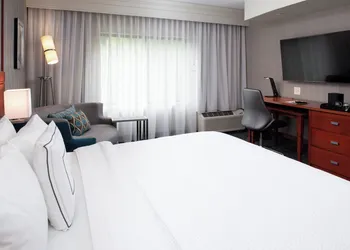 Courtyard by Marriott High Point hotel thumbnail 6