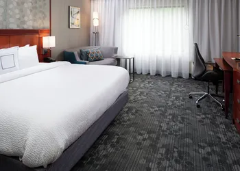 Courtyard by Marriott High Point hotel thumbnail 7
