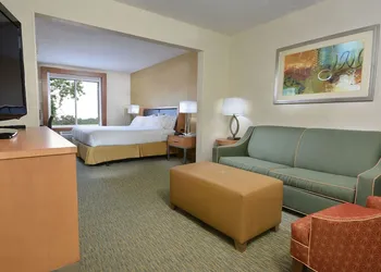 Holiday Inn Express Hotel & Suites High Point South by IHG hotel thumbnail 4