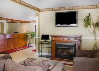 Econo Lodge Inn & Suites Old Saybrook Westbrook hotel thumbnail 6