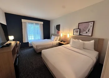 Spark by Hilton Guilford hotel thumbnail 4
