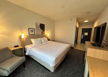 Spark by Hilton Guilford hotel thumbnail 7