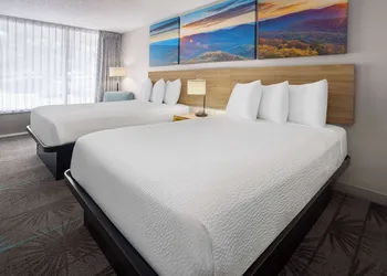 Days Inn by Wyndham Frederick hotel thumbnail 6