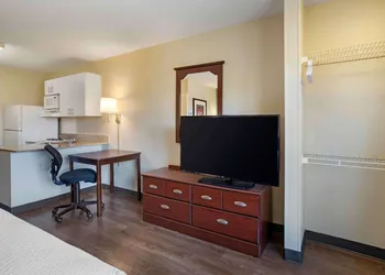 Extended Stay America Suites Frederick Westview Dr hotel thumbnail 8