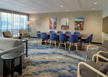 Fairfield Inn & Suites by Marriott Frederick hotel thumbnail 3