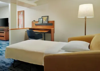Fairfield Inn & Suites by Marriott Frederick hotel thumbnail 5
