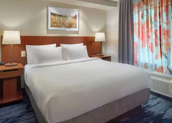 Fairfield Inn & Suites by Marriott Frederick hotel thumbnail 8