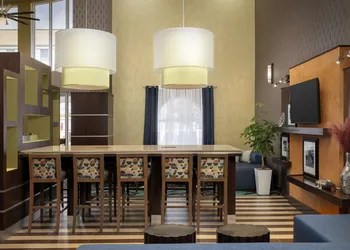 Hampton Inn & Suites Lake City hotel thumbnail 5
