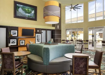 Hampton Inn & Suites Lake City hotel thumbnail 6
