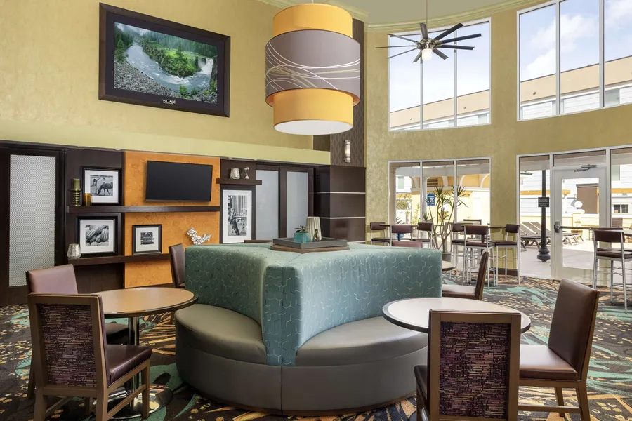 Hampton Inn & Suites Lake City hotel detail image 6