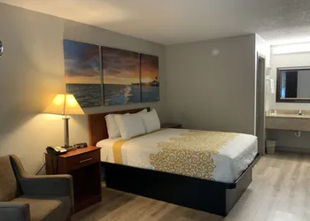 Days Inn by Wyndham Lake City I-10 hotel thumbnail 8