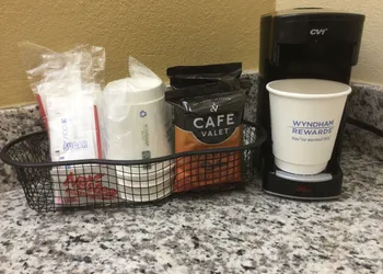 Days Inn by Wyndham Jackson hotel thumbnail 5
