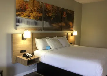 Days Inn by Wyndham Jackson hotel thumbnail 7
