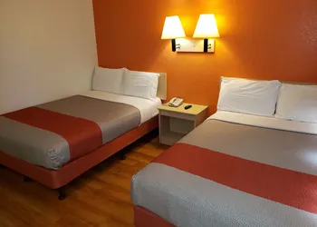 Vagabond Inn Sylmar hotel thumbnail 3
