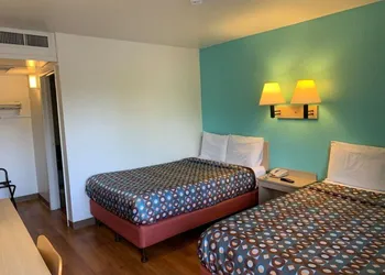 Vagabond Inn Sylmar hotel thumbnail 5