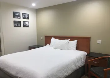 Simply Home Inn & Suites hotel thumbnail 4