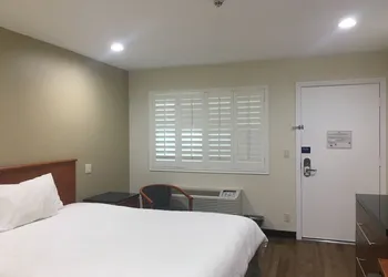 Simply Home Inn & Suites hotel thumbnail 5