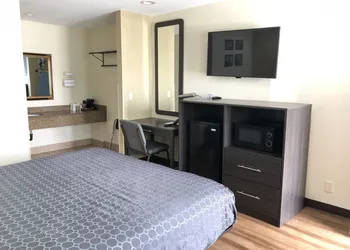 Simply Home Inn & Suites hotel thumbnail 8