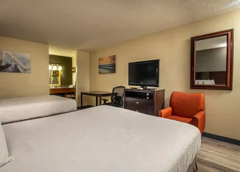 Lake View Inn hotel thumbnail 7