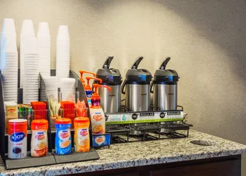 Red Roof Inn PLUS+ South Deerfield – Amherst hotel thumbnail 2