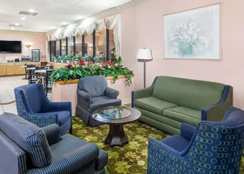Days Inn by Wyndham Walterboro hotel thumbnail 2