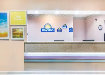 Days Inn by Wyndham Walterboro hotel thumbnail 3