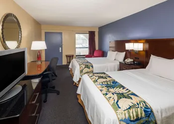 Days Inn by Wyndham Walterboro hotel thumbnail 4