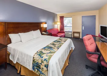 Days Inn by Wyndham Walterboro hotel thumbnail 7