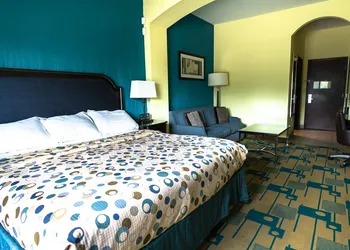 Rivers Inn & Suites hotel thumbnail 4