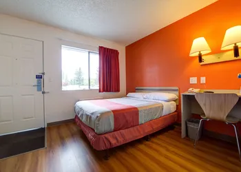 Motel 6 Seattle, WA - Airport hotel thumbnail 3