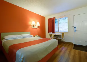 Motel 6 Seattle, WA - Airport hotel thumbnail 5