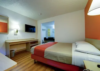 Motel 6 Seattle, WA - Airport hotel thumbnail 8