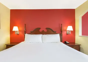 Americas Best Value Inn & Suites Sumter hotel thumbnail 4