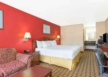 Americas Best Value Inn & Suites Sumter hotel thumbnail 5