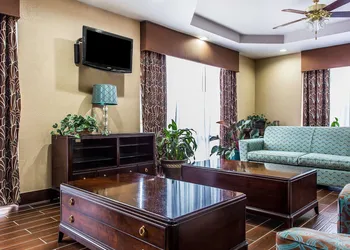 Quality Inn & Suites Orangeburg hotel thumbnail 4