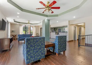 Quality Inn & Suites Orangeburg hotel thumbnail 7